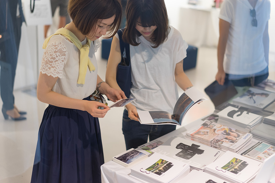 写真展の様子：東京カメラ部2015写真展
