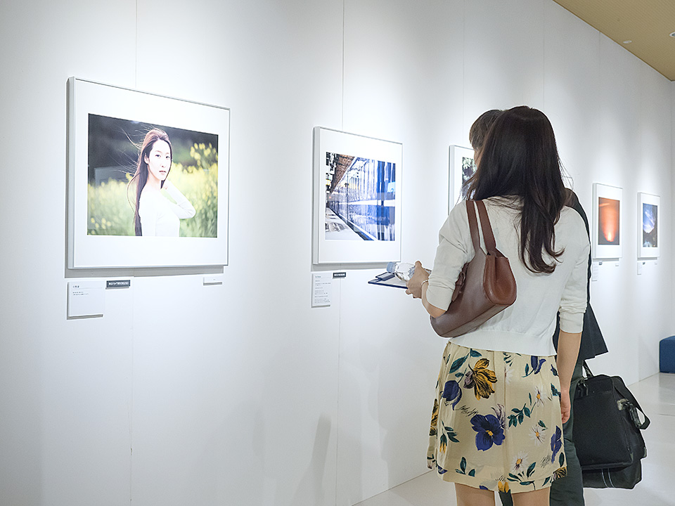 写真展の様子：東京カメラ部2015写真展