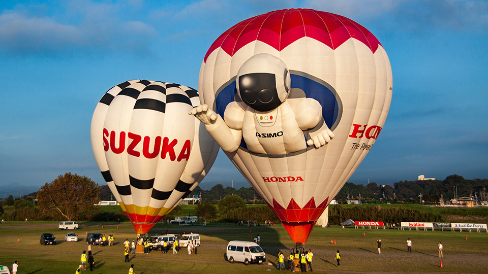 東京カメラ部10選 藤原嘉騎、別所隆弘、八木千賀子×特定非営利活動法人 熱気球運営機構 会長 町田耕造×佐賀市 経済部 2016熱気球世界選手権 推進室広報・イベント係長 杠 精士郎「大空を撮ろう！ ～被写体としての熱気球の魅力～」
