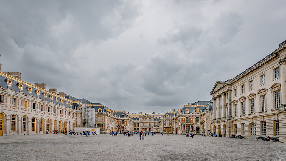 東京カメラ部10選 井上浩輝氏、八木千賀子氏× H.I.S. 田島裕司氏、フランス観光開発機構 金田レイラ氏「フランスの美しい村々とパリの現在（いま）」