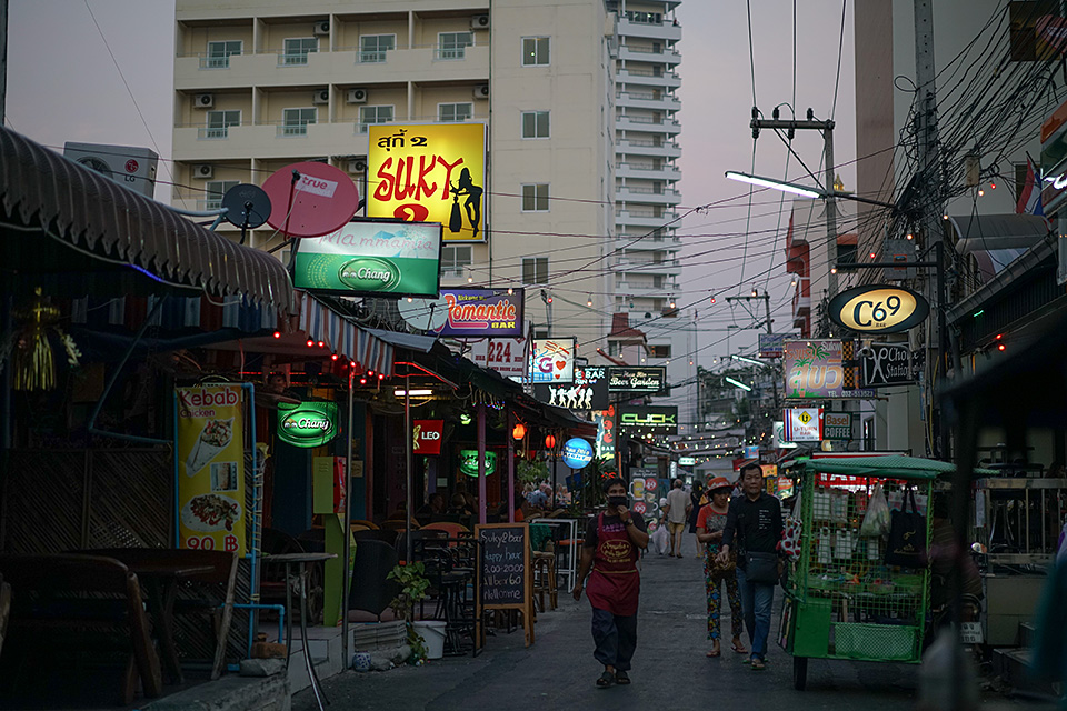 アメリカン・エキスプレス 東京カメラ部10選 浅岡省一氏、八木千賀子氏 「東京カメラ部10選がみた世界 by アメリカン・エキスプレス」