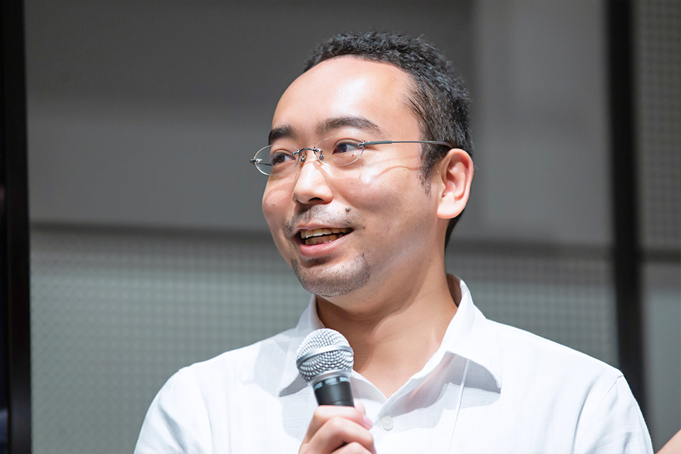 カメラマン 山岸伸氏 × 写真家 佐藤倫子氏 × 東京カメラ部10選 小林修士氏、小林海太郎氏、Mastodon部門 清田大介氏 × 東京カメラ部運営　オリンパス特別協賛ステージ「写真表現の可能性」