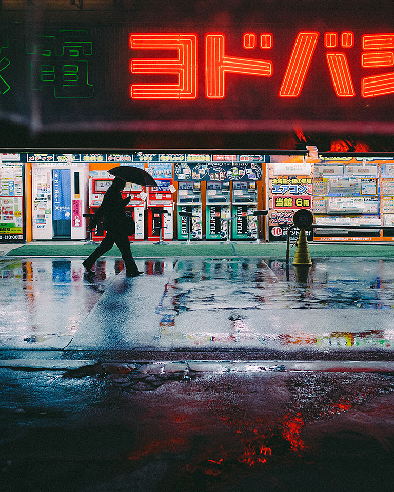 カメラマン 山岸伸氏 × 写真家 佐藤倫子氏 × 東京カメラ部10選 小林修士氏、小林海太郎氏、Mastodon部門 清田大介氏 × 東京カメラ部運営　オリンパス特別協賛ステージ「写真表現の可能性」