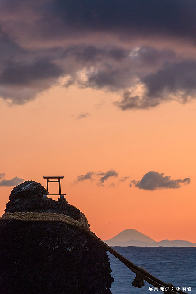 環境省：環境省国立公園課国立公園利用推進室 宮森由美子、東京カメラ部10選 北川力三、本間昭文、東京カメラ部コンテスト入賞者 清水啓、東京カメラ部運営「ともに守り、伝えていく　国立公園の魅力」｜東京カメラ部2019写真展