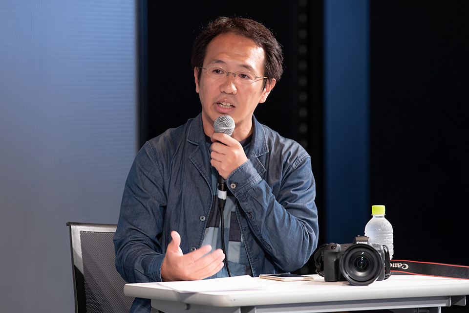 キヤノンマーケティングジャパン：写真家 渋谷敦志、株式会社日本写真企画 フォトコン編集部 副編集長 坂本太士「RF レンズで見つめるスナップとポートレートの あいだ　～RF24-240mm F4-6.3 IS USMの魅力を語る～」