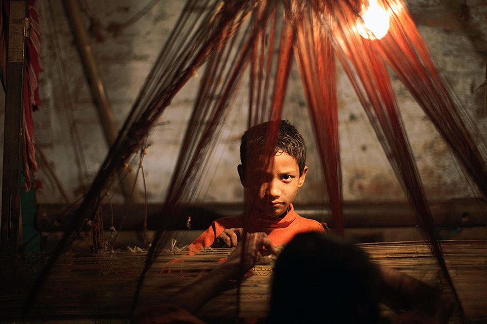 キヤノンマーケティングジャパン：写真家 渋谷敦志、株式会社日本写真企画 フォトコン編集部 副編集長 坂本太士「RF レンズで見つめるスナップとポートレートの あいだ　～RF24-240mm F4-6.3 IS USMの魅力を語る～」