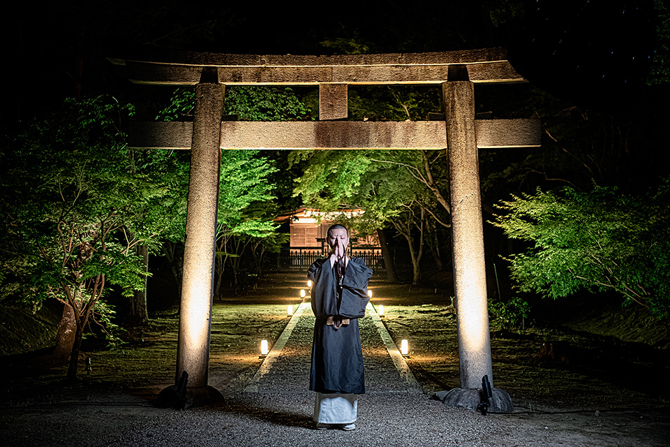 総本山仁和寺 執行長 真言宗御室派宗務総長 吉田正裕、東京カメラ部10選 柄木孝志、別所隆弘、浅岡省一、東京カメラ部運営「仁和寺×東京カメラ部　日本の文化財の美しさを後世に伝える　～青もみじライトアップ2019～」｜東京カメラ部2019写真展
