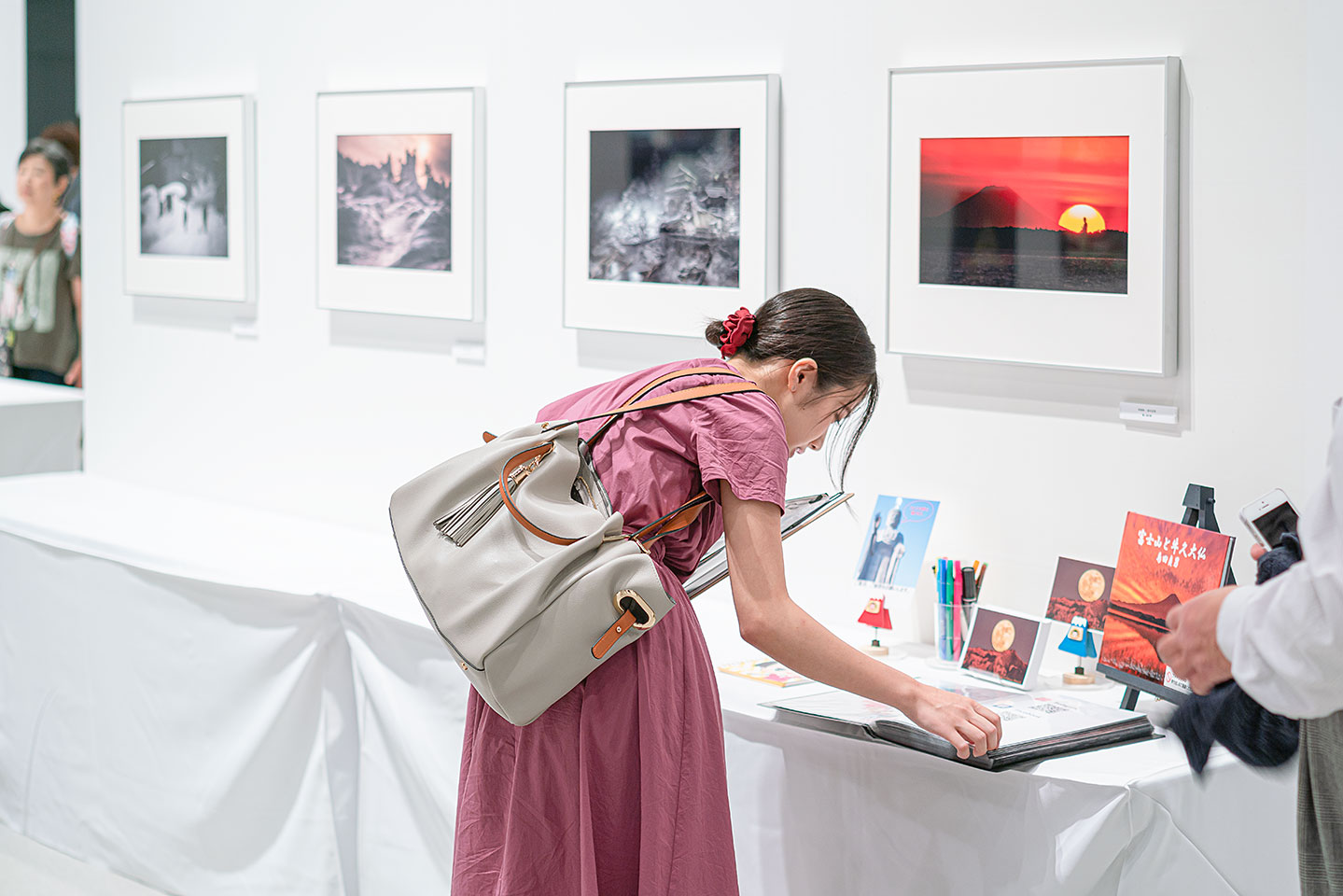 写真展の様子：東京カメラ部2019写真展
